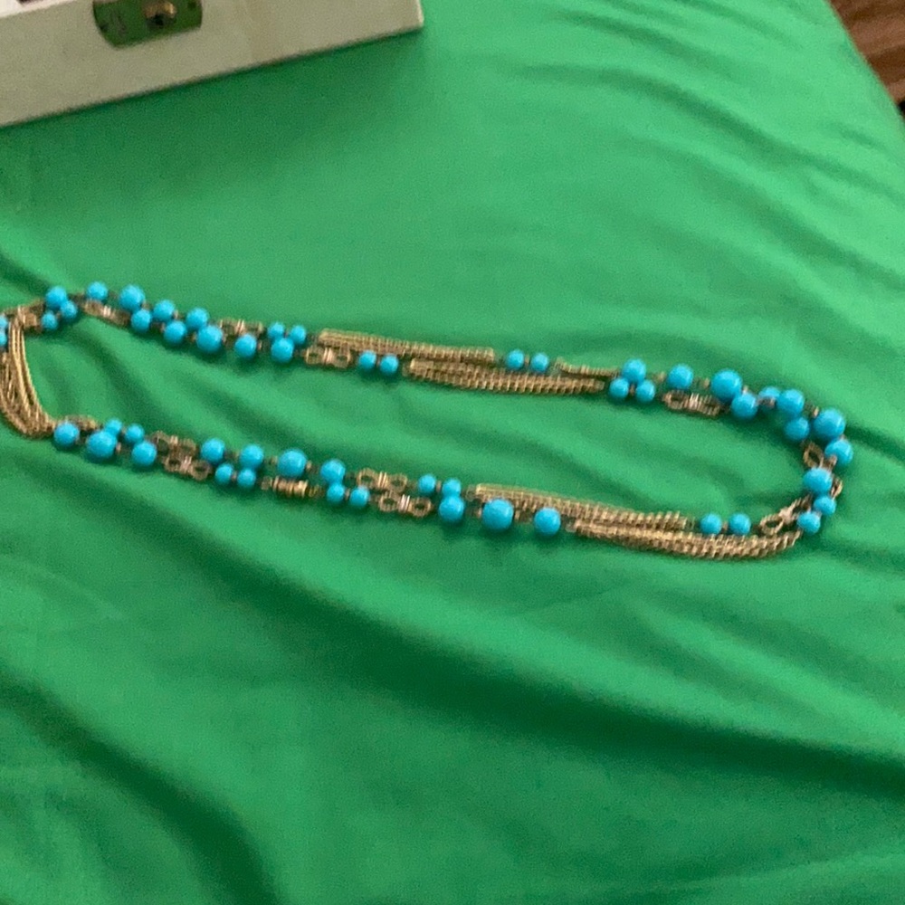 I double Dekker jasmine color necklace